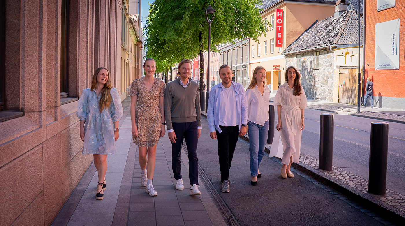 Kursdeltakere og fagpersoner på vei sammen i Oslo i forbindelse med kompetanseutvikling