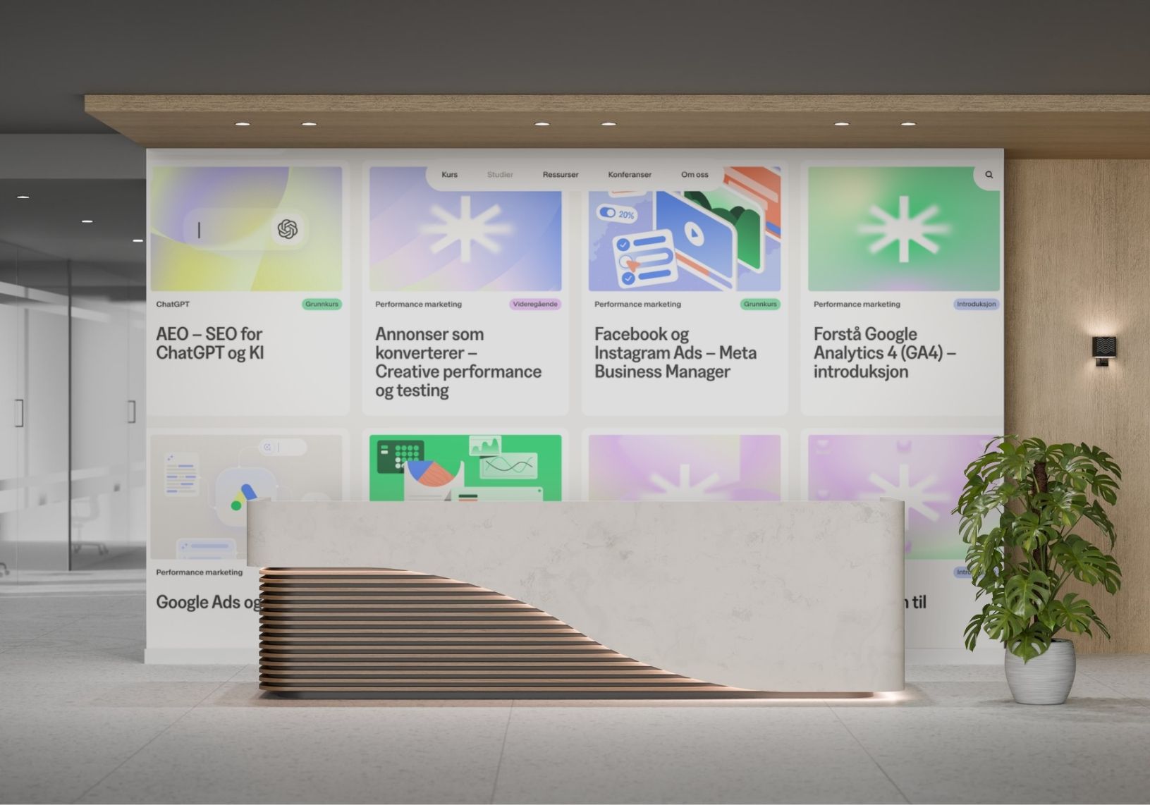 Kursoversikt i digital markedsføring og performance marketing vist på stor skjerm i moderne kontormiljø
